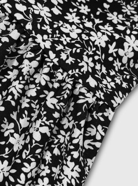 Black Skirt 01 (2) Black Skirt 01 (2)