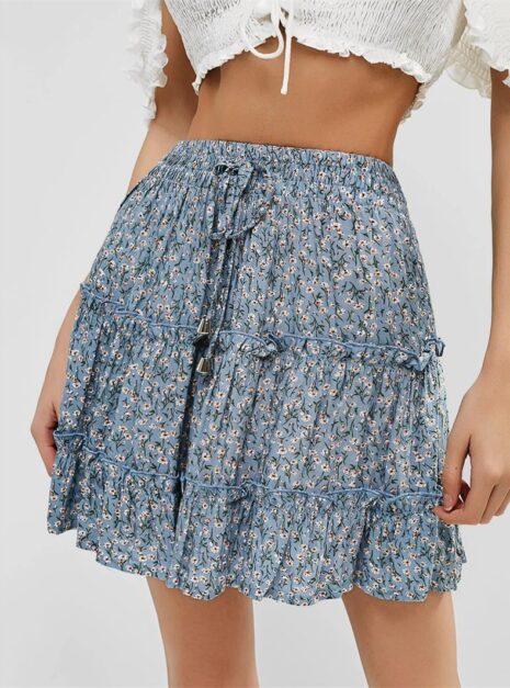 Blue Skirt (2) Blue Skirt (2)