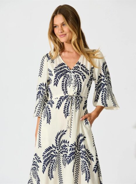 White Long Dress (2) White Long Dress (2)