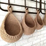 panier-de-rangement-legumes-et-fruits-a-suspension-murale-tisse