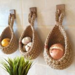 panier-de-rangement-legumes-et-fruits-a-suspension-murale-tisse-2
