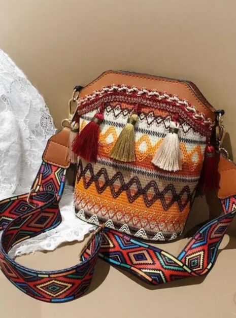 sac boheme tissu pompon 3