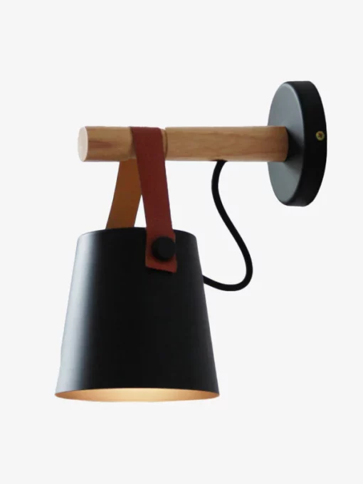 Schwarze LED-Wandleuchte aus Holz mit hängendem Lampenschirm