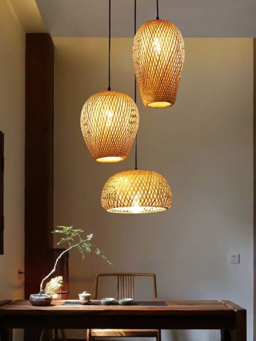 3-flammige Hängelampe aus Rattan